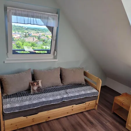 Borostyan Haz Σπίτι διακοπών Felsőörs